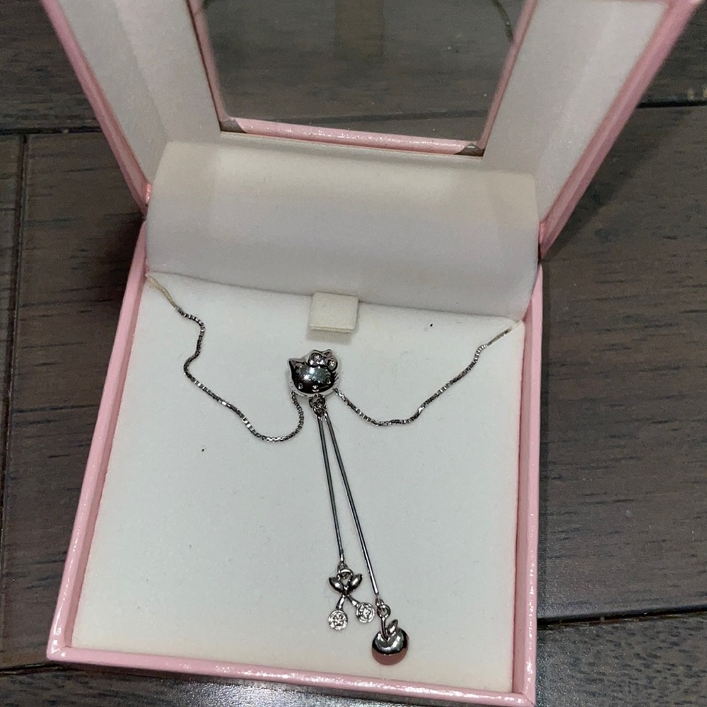 Hello kitty dangle necklace